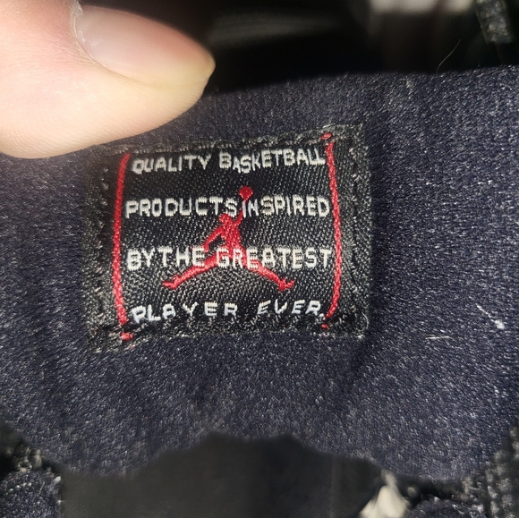 Air Jordan - Picture 4 of 4